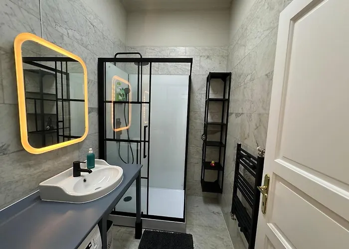 Modern With Free Garage شقة فيينا